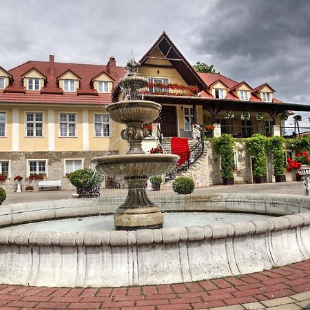 Zespol Palacowo-Parkowy Badzow Polkowice Exterior foto