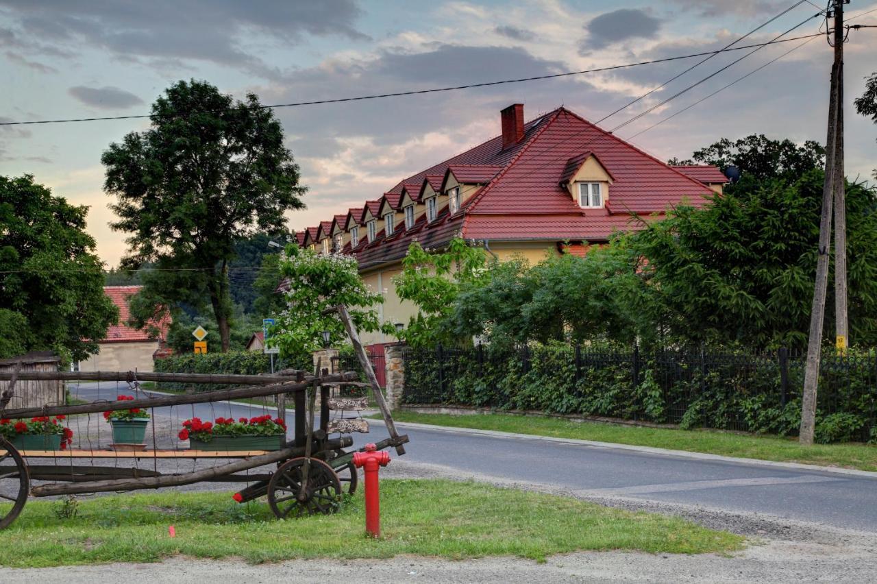 Zespol Palacowo-Parkowy Badzow Polkowice Exterior foto