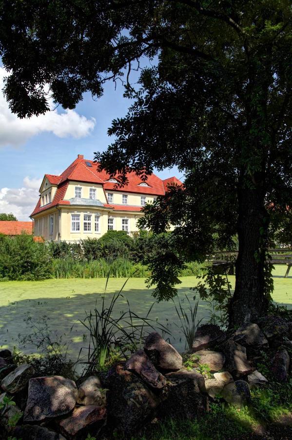 Zespol Palacowo-Parkowy Badzow Polkowice Exterior foto